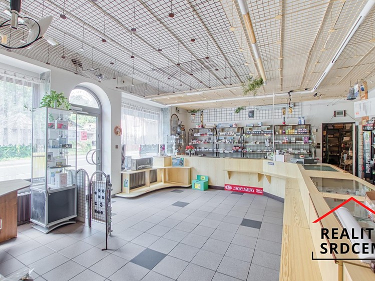 Prodej komerčního prostoru, 600 m² (1 z 60)