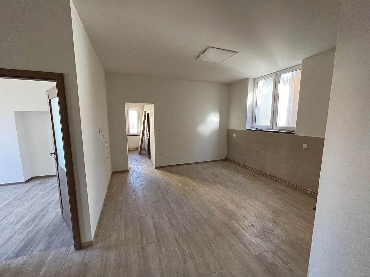 Pronájem bytu 3+1 80 m² – fotografie 3