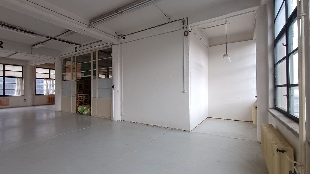 Pronájem skladového prostoru 373 m² – fotografie 3