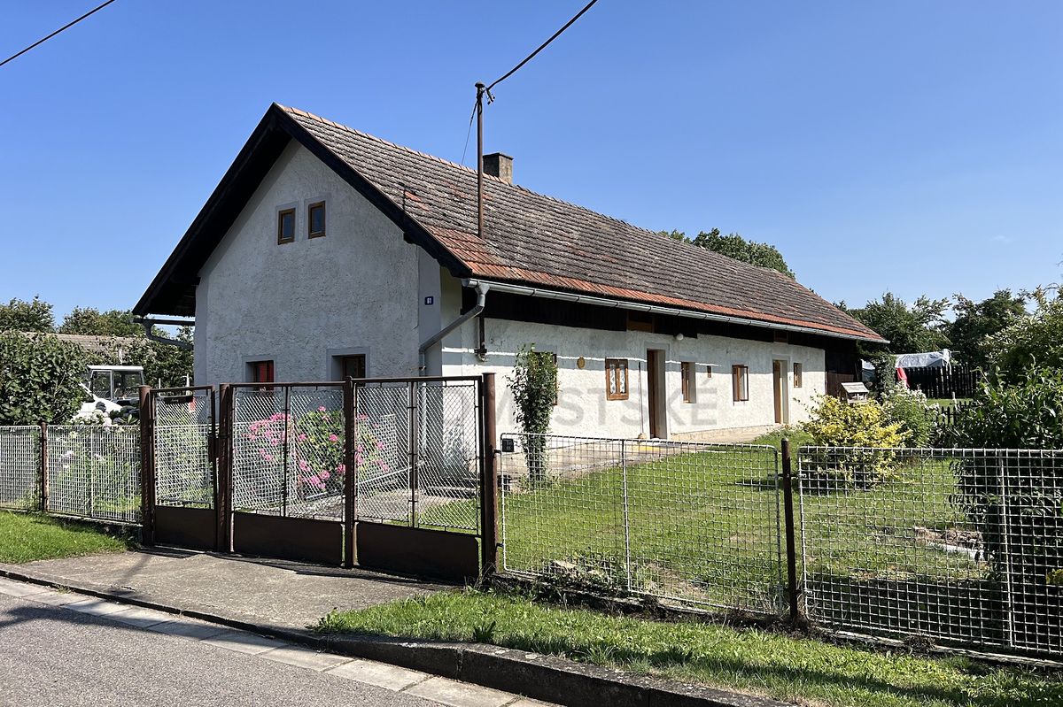 Prodej rodinného domu 96 m², pozemek 435 m² – fotografie 2