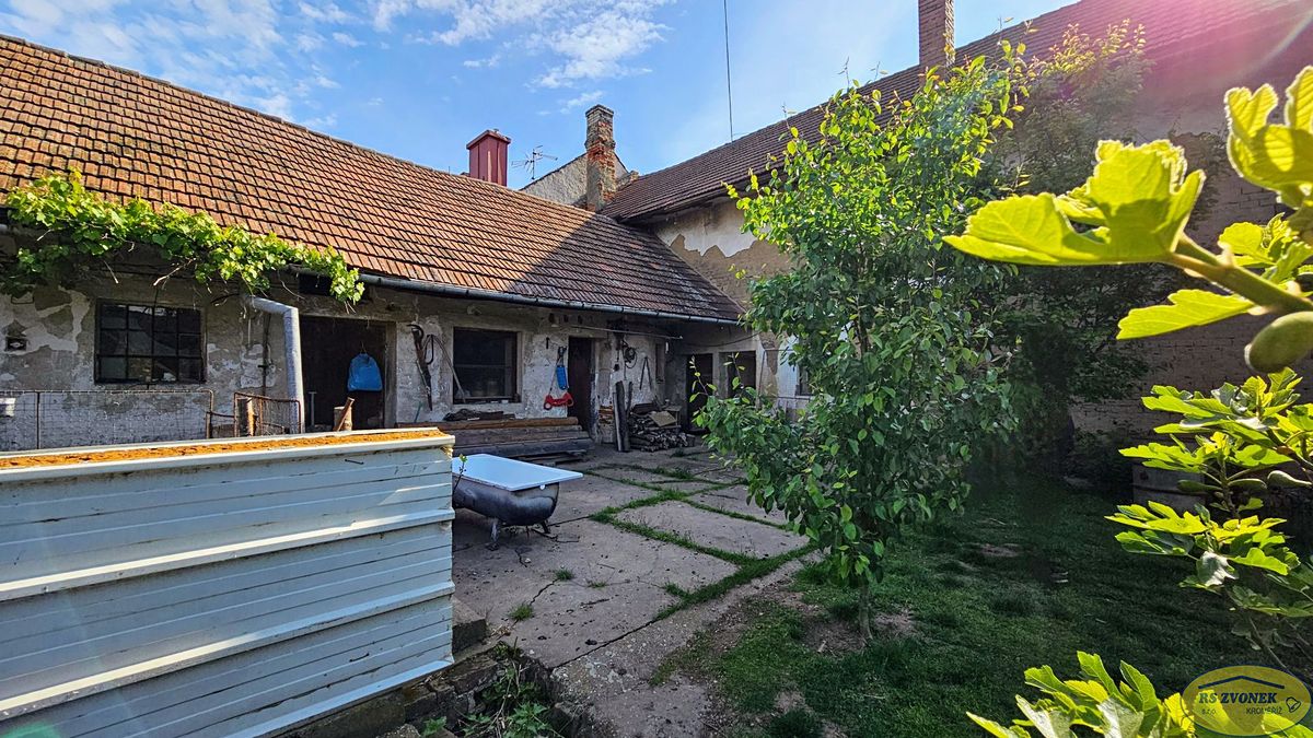 Prodej rodinného domu 235 m², pozemek 645 m² – fotografie 4