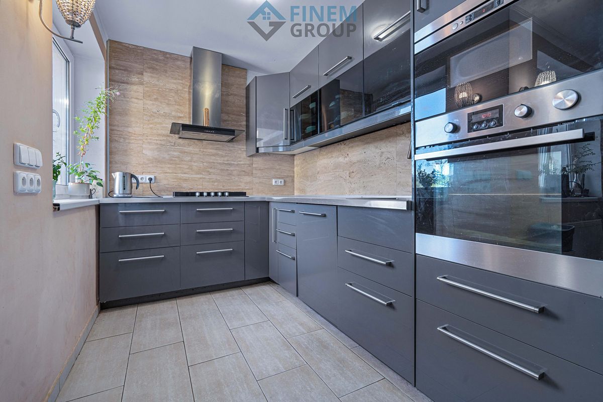 Prodej rodinného domu 213 m², pozemek 793 m² – fotografie 3