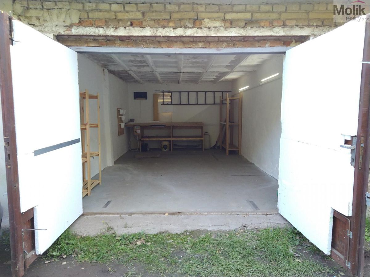 Prodej garáže 24 m² – fotografie 3