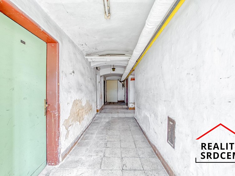 Prodej komerčního prostoru, 600 m² (41 z 60)