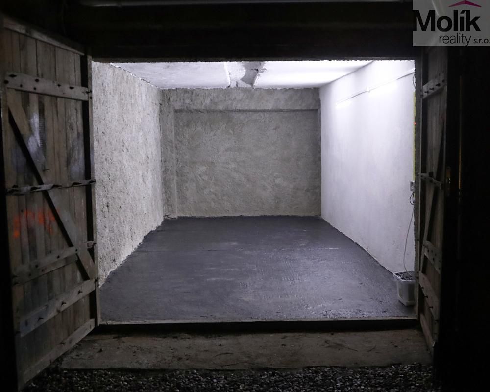 Prodej garáže 24 m² – fotografie 3