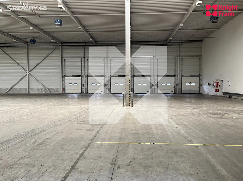 Pronájem skladového prostoru 6400 m², Nučice