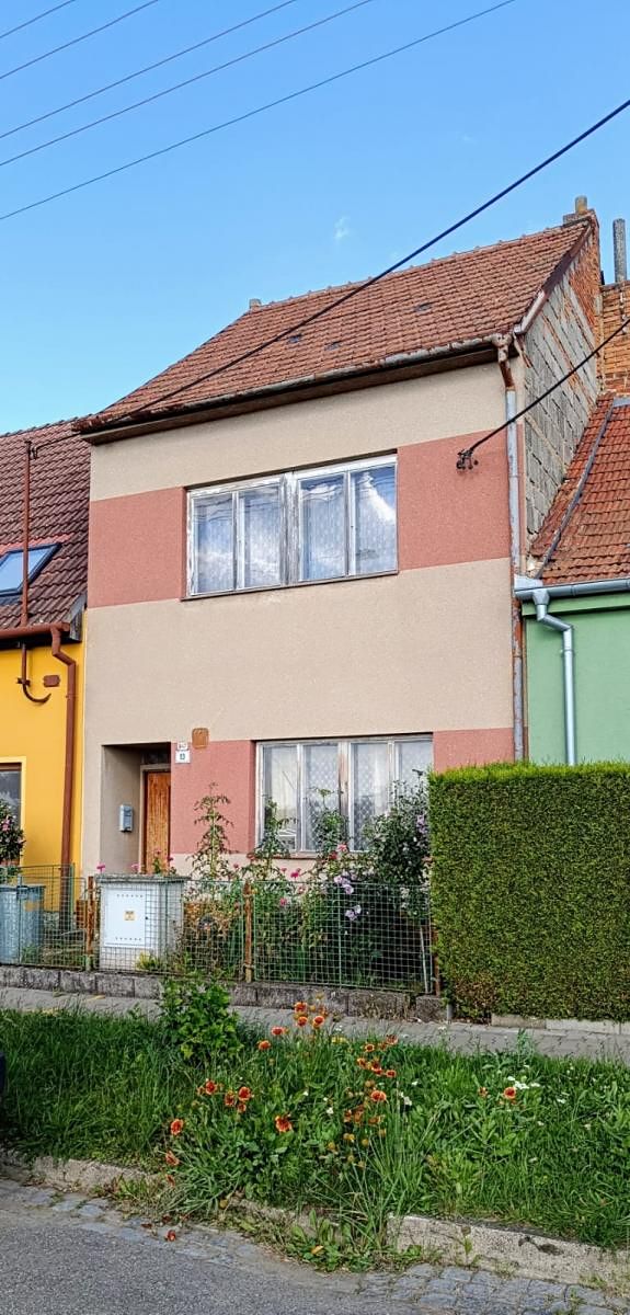 Prodej rodinného domu 90 m², pozemek 225 m² – fotografie 2