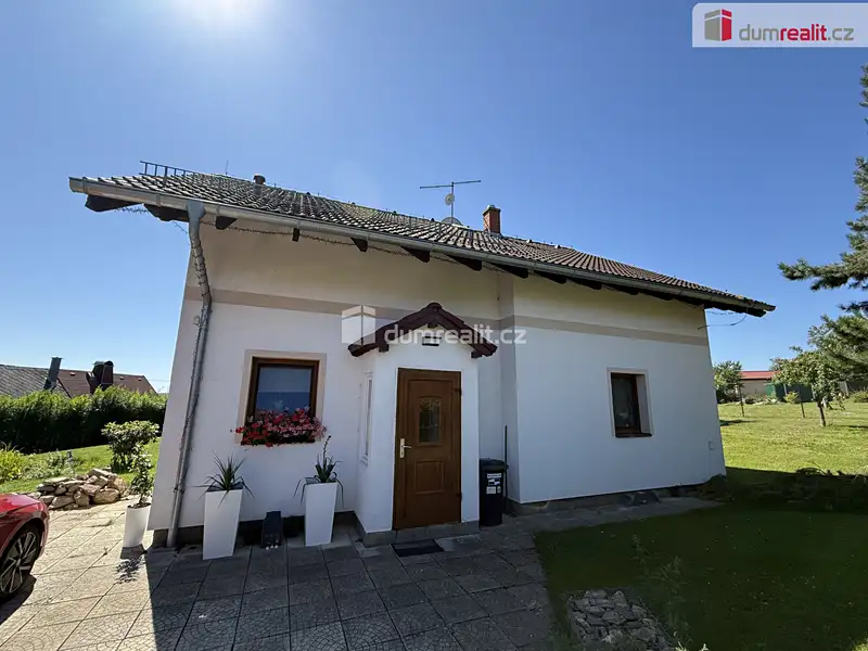 Prodej rodinného domu 180 m², pozemek 1678 m², Tři Sekery – náhled fotky 3