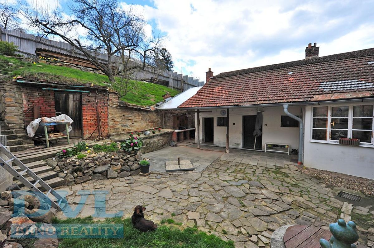 Prodej rodinného domu 100 m², pozemek 400 m² – fotografie 2