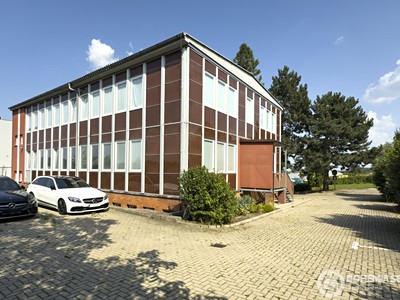 Pronájem kanceláře 284 m²