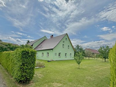 Prodej rodinného domu 170 m², pozemek 3824 m²