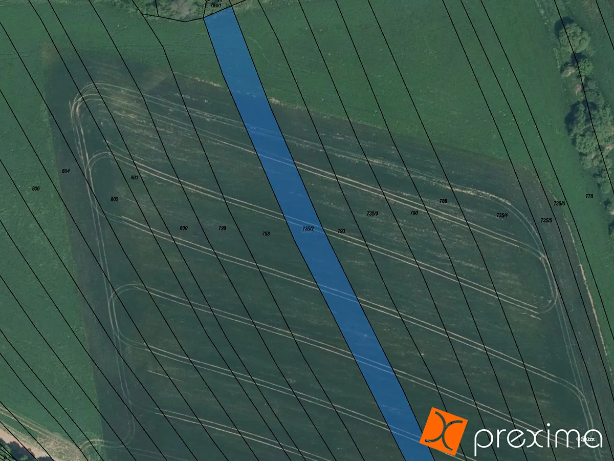 Prodej podílu 1/5 pole 1916 m²