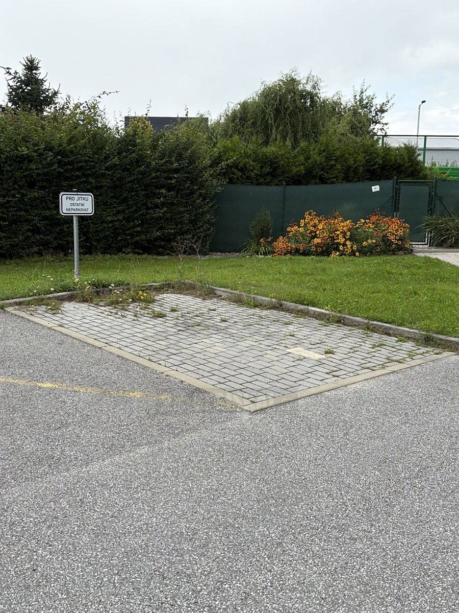 Pronájem komerční nemovitosti 9 m² – fotografie 2
