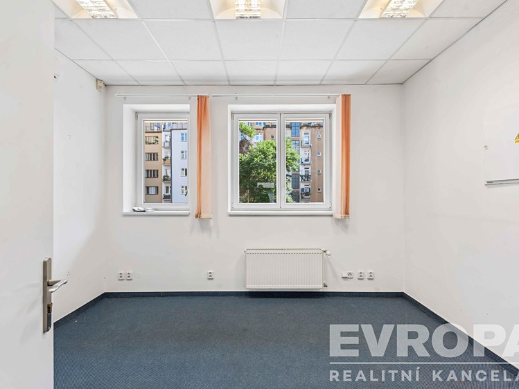 Комерційне приміщення в оренду, 268 м² (14 з 15)