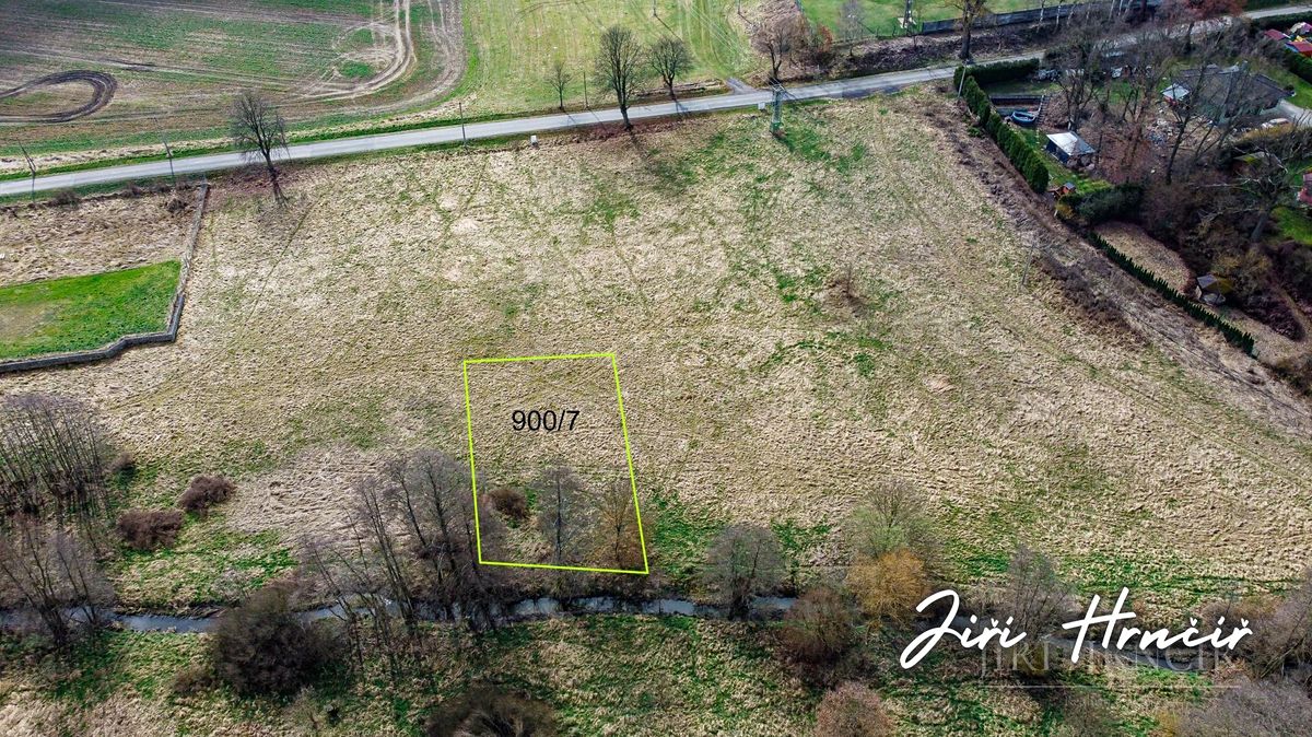 Prodej stavebního pozemku 966 m² – fotografie 3