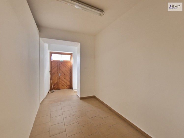 Pronájem komerčního prostoru, 50 m² (4 z 13)