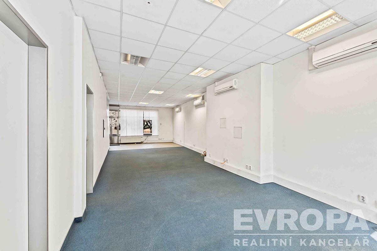 Pronájem kanceláře 268 m² – fotografie 3