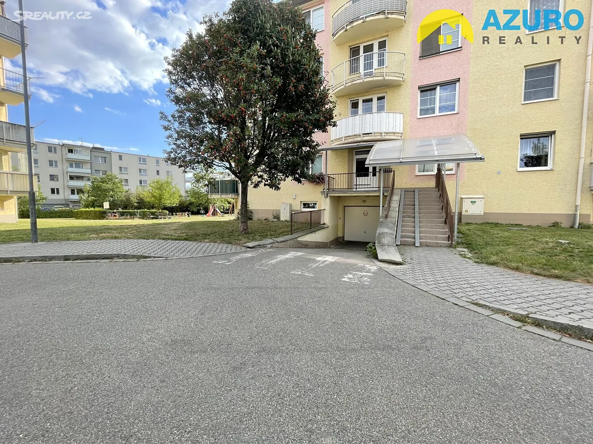 Prodej garážového stání 16 m² – pohled 2