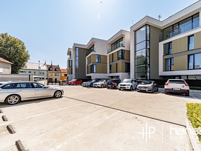 Pronájem bytu 3+kk 88 m²