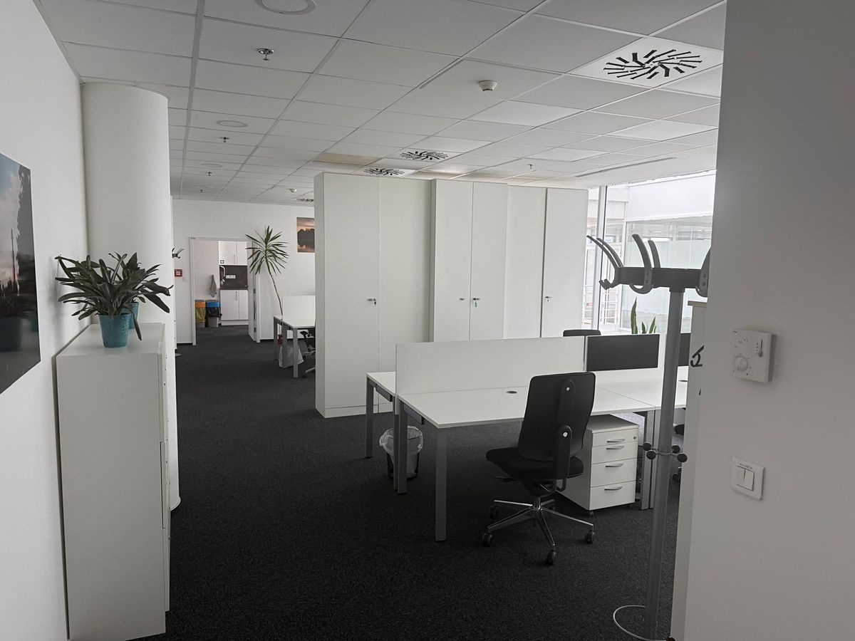 Pronájem kanceláře 130 m²