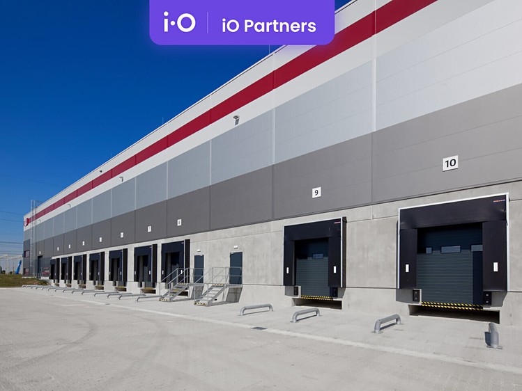 Pronájem komerčního prostoru, 1 500 m² (3 z 5)