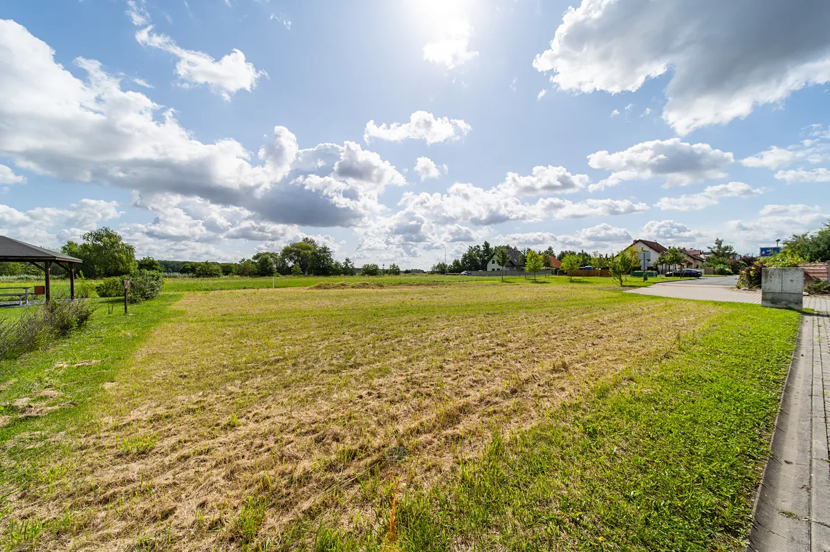 Prodej stavebního pozemku 879 m²