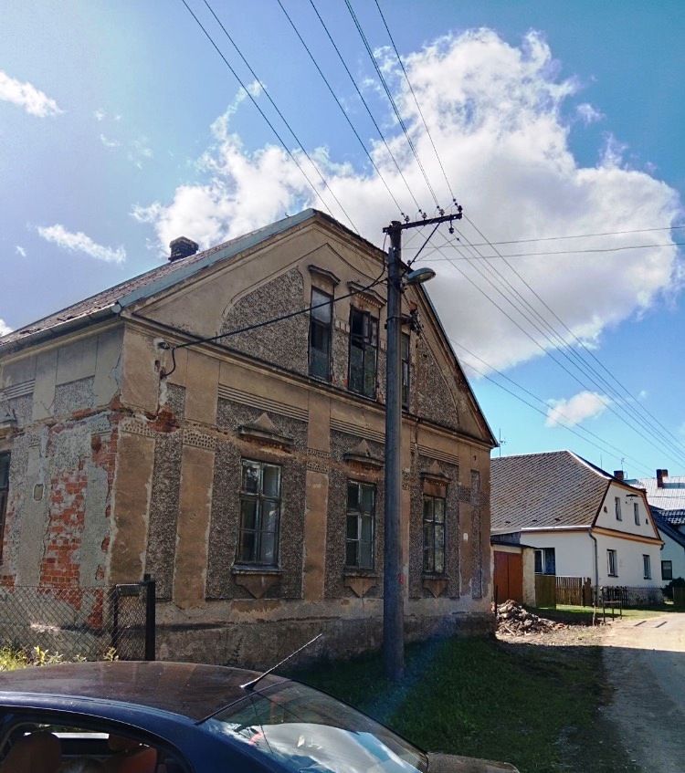 Prodej rodinného domu 765 m², pozemek 1230 m² – fotografie 2