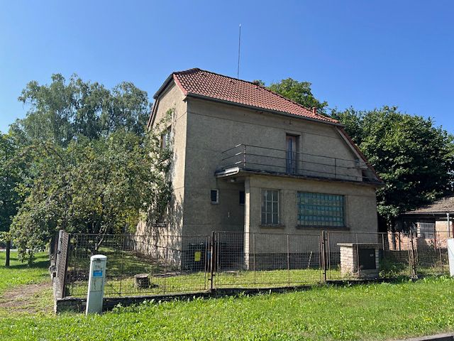 Prodej rodinného domu 140 m², pozemek 673 m² – fotografie 2