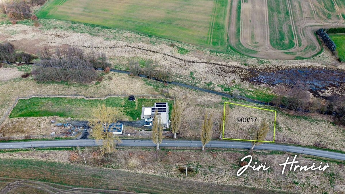 Prodej stavebního pozemku 958 m²