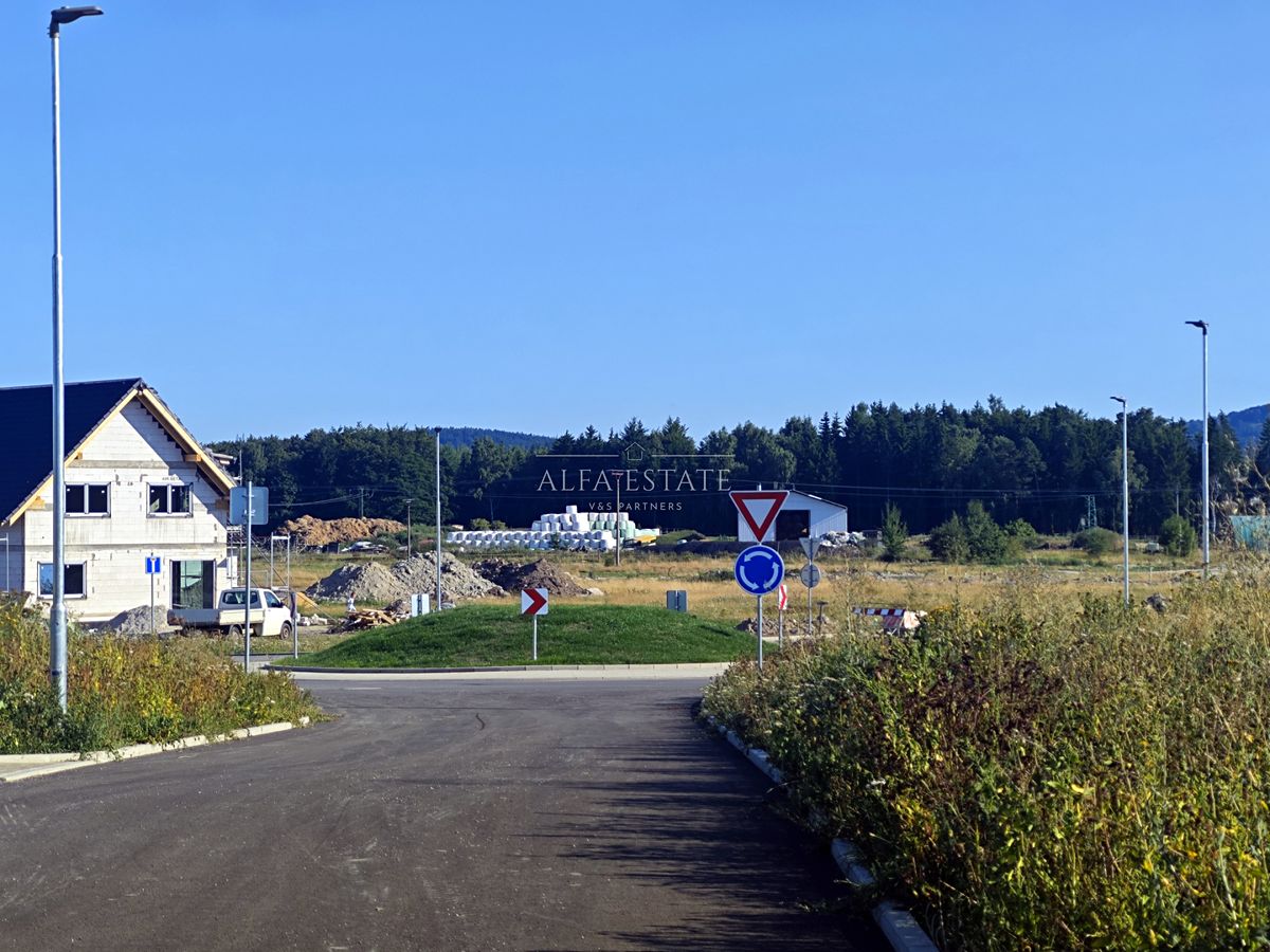Prodej stavebního pozemku 1272 m² – fotografie 5