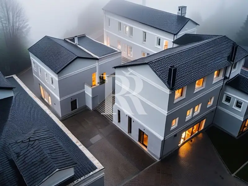 Prodej výrobní haly, prostoru 1800 m², Kamenický Šenov – náhled fotky 1