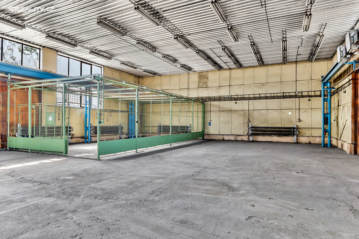 Pronájem skladového prostoru 1000 m² – pohled 5