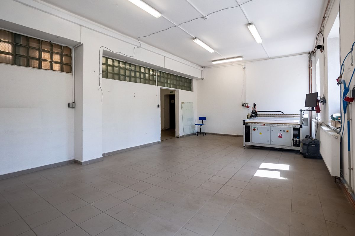 Prodej výrobní haly, prostoru 1097 m² – fotografie 2