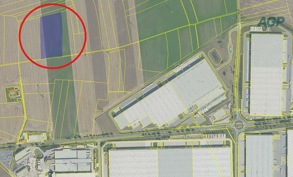 Prodej pole 18710 m²