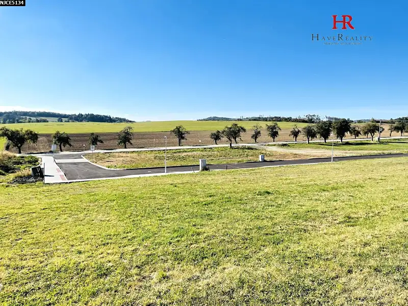 Prodej stavebního pozemku 921 m², Řehenice – náhled fotky 1