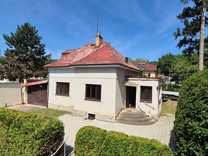 Prodej rodinného domu 102 m², pozemek 903 m², Černošice – náhled fotky 2
