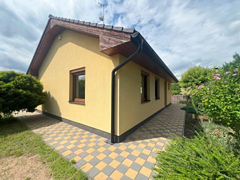 Prodej rodinného domu 155 m², pozemek 905 m² – fotografie 4