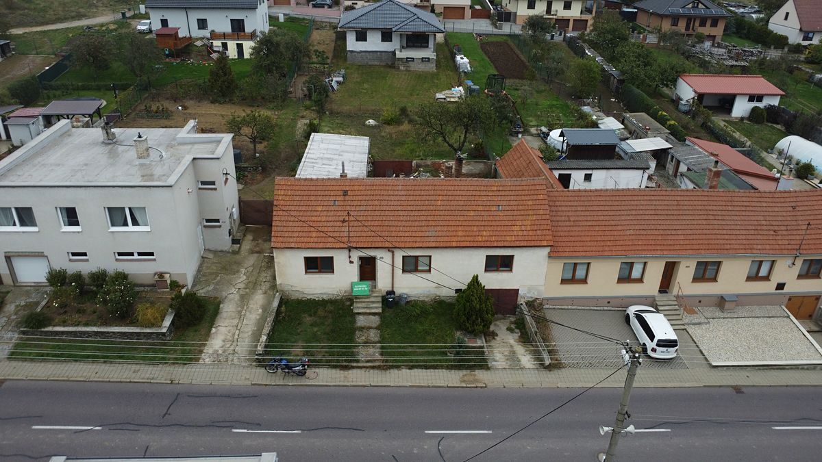 Prodej rodinného domu 130 m², pozemek 710 m² – fotografie 2