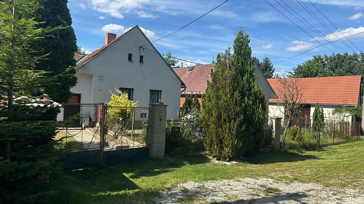 Prodej rodinného domu 144 m², pozemek 377 m² – fotografie 3