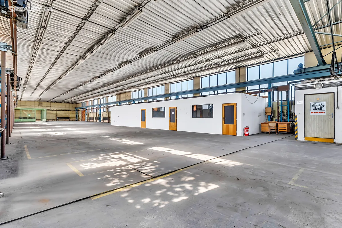 Pronájem skladového prostoru 1000 m² – další