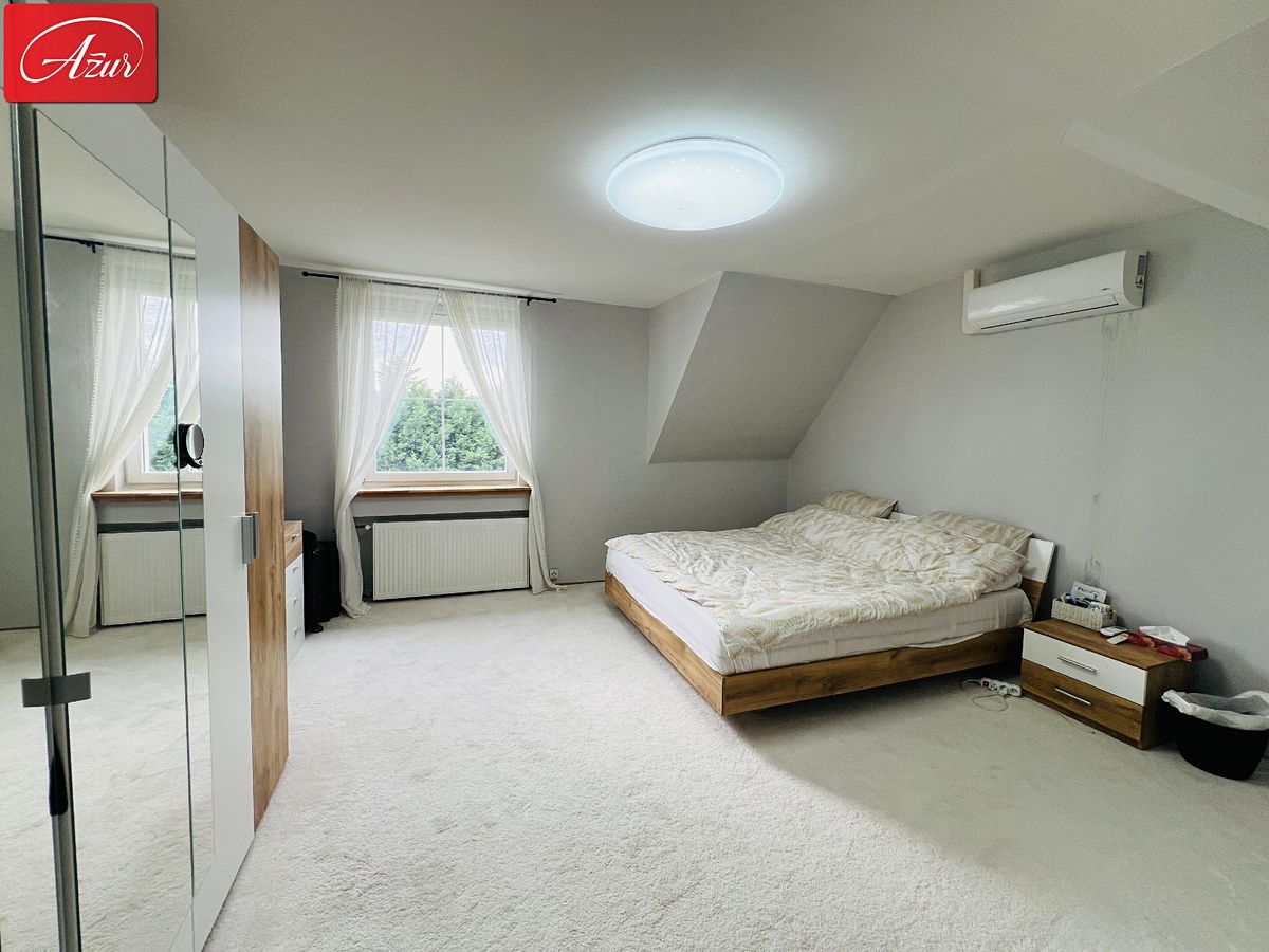 Prodej rodinného domu 202 m², pozemek 1167 m² – fotografie 4
