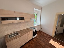 Pronájem bytu 2+1 80 m² (Jednopodlažní)