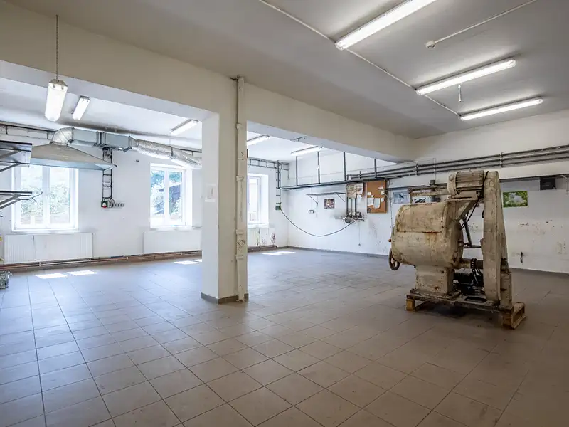 Prodej výrobní haly, prostoru 1097 m², Liptál – náhled fotky 3