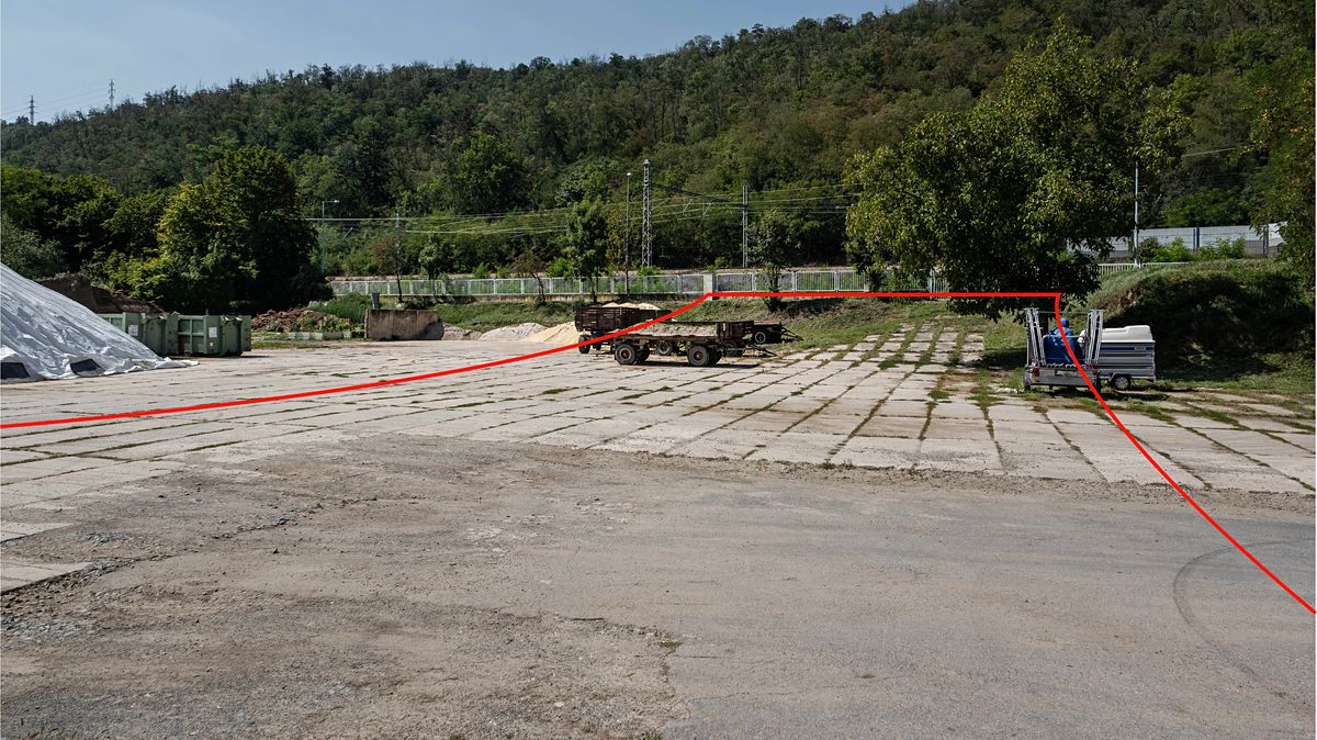 Pronájem komerčního pozemku 1597 m² – fotografie 3