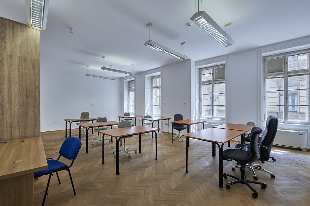 Pronájem kanceláře 212 m²