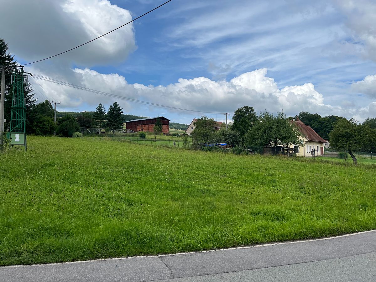 Prodej stavebního pozemku 1568 m² – fotografie 2