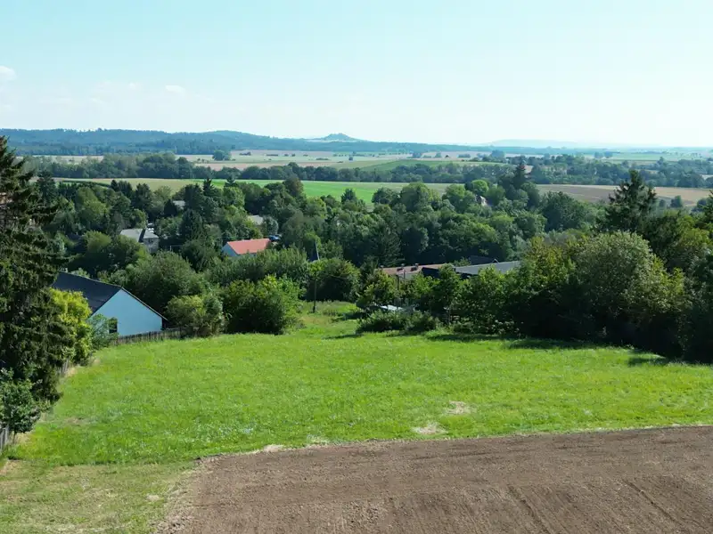 Prodej stavebního pozemku 5151 m², Markvartice – náhled fotky 1