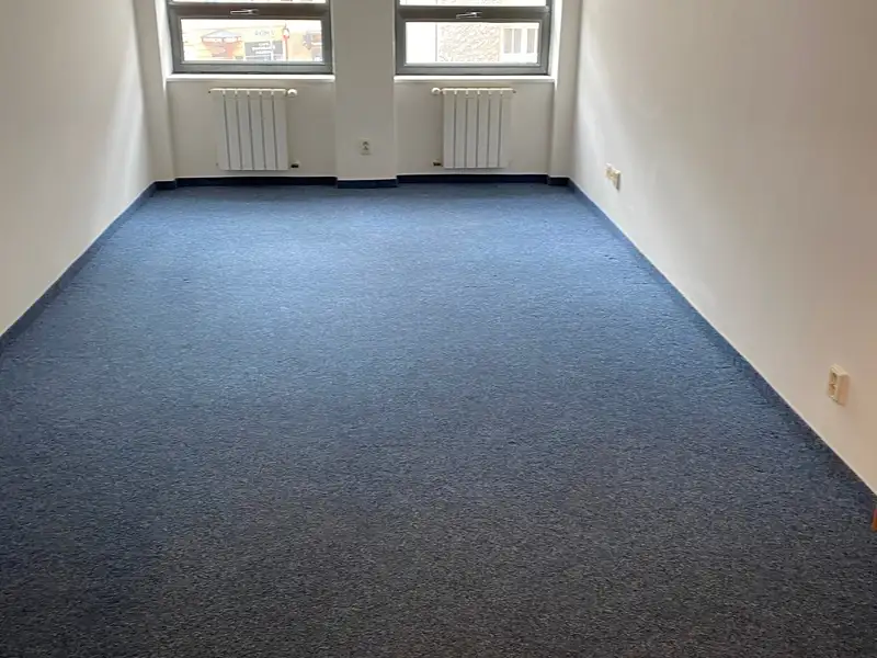 Pronájem kanceláře 22 m², Karlovy Vary – náhled fotky 2