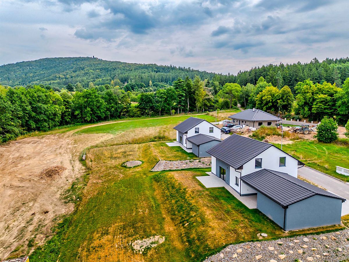 Prodej rodinného domu 248 m², pozemek 1000 m² – fotografie 5