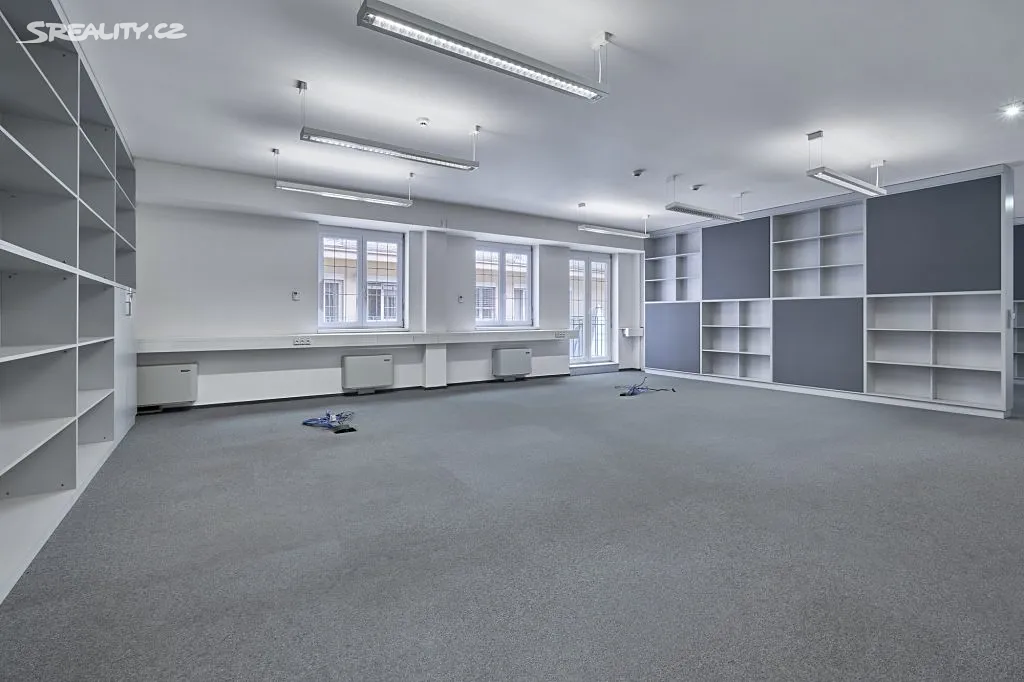 Pronájem kanceláře 161 m²